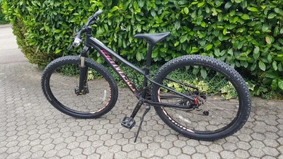 Mountainbike 27 5 Zoll Damen Specialized 19 Pitch Expert black/pink gebraucht - Bild 1 von 4