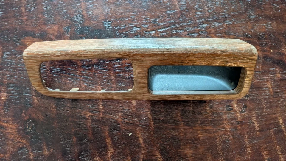 Bisel de moldura de puerta delantera izquierda roble claro nórdico Volvo C30, S40, C70, V50 Foto 1 de 4