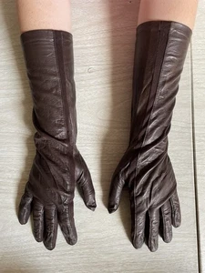 Guanti vintage Fownes in pelle plastica marrone intenso lunghezza opera taglia B VEDI DIM - Foto 1 di 19