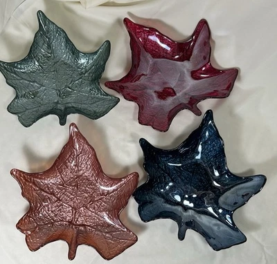 Plato de baratija grande de vidrio iridiscente hoja de arce decoración de mesa verde rojo azul naranja Foto 1 de 4