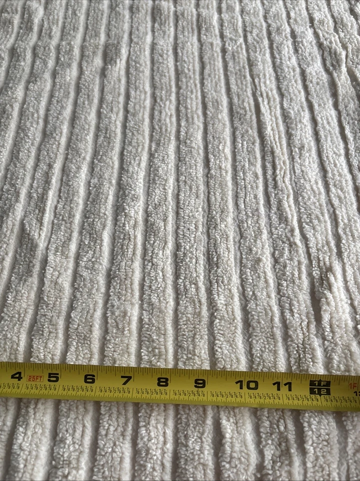 30 X 36 PIEZAS RESTOS DE CHENILLA CORTADOR Colcha Marfil Foto 1 de 1