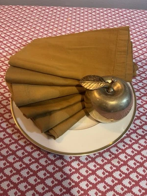 Crate and Barrel set of 6 Gold Ravenna napkins 20x20  Never Used - Image 1 of 4