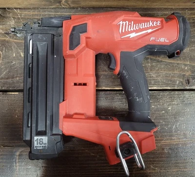 Milwaukee M18 Fuel 18Ga Brad Nailer (2746-20) TOOL ONLY - Image 1 of 4