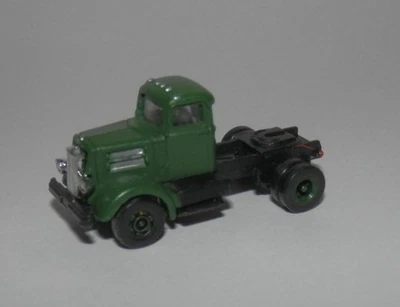 CMW Mini Metals N Scale White Super Power Factory Green Tractor NEW - Image 1 of 4