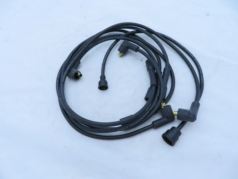 Cables de encendido para Dodge Challenger y Plymouth Arrow Sapporo marca Lucas HP793 Foto 1 de 3