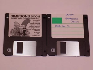 Simpsons Doom 3.5" Disk Computer PC Video Game IBM Homer Blasts His Neighbors S - Picture 1 of 2