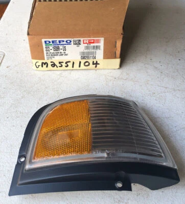 1987-96 Oldsmobile Cutlass CIER RH Side Marker Lamp, GM2551104, OER - Image 1 of 4