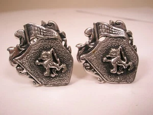 Rampant Lion on Shield Coat of Arms Family Crest Vintage SWANK Cuff Links - Picture 1 of 7