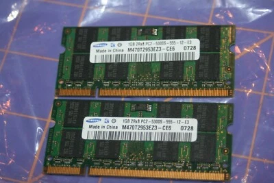 Samsung 2x 1 GB  DDR2 PC2-5300S-555-12-e3 Memory CN M470T2953EZ3-CE6 0728 - Image 1 of 3