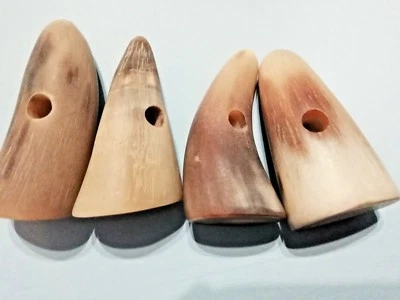 8 X 60-70mm Genuine 1-Hole Horn Toggle Buttons (Duffle Trench, New, Wide Base) - Image 1 of 4