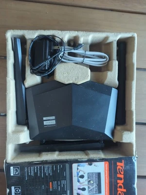 Tenda AC6 AC1200 Smart Dual Band 867 Mbps 3 Port Wireless Router - Image 1 of 3