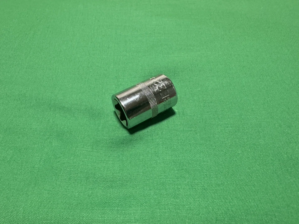 Halfords advanced E22 torx 1/2'' drive shallow socket **FAST FREE POST** - Image 1 of 1
