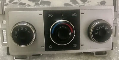 2008 2009 2010 2011 2012 CHEVROLET MALIBU AC Control OEM 28251428 - Image 1 of 3