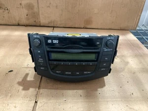TOYOTA RAV-4 XT3 D-4D 2003 MK2 5DR 2.0 RADIO SETERO CD PLAYER 86120-42130 - Picture 1 of 3