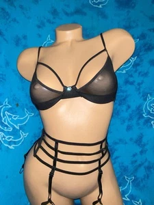 Frederick’s Of Hollywood Black Strappy Lingerie Garter Belt Open Cup Bra 32 S - Picture 1 of 11