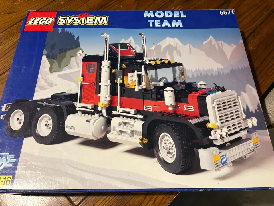 LEGO Model Team: Giant Truck (5571) NEW IN BOX NIB - Image 1 of 4