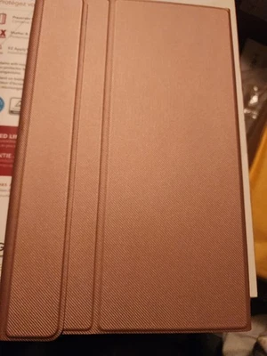 Funda tipo folio con teclado inalámbrico para tablet Lenovo M10 Plus Foto 1 de 2