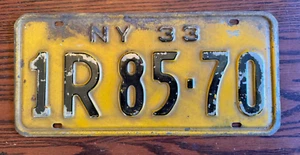 1933 New York License Plate 1R 85-70 NY Metal Rust Yellow Authentic Bronx - Picture 1 of 2