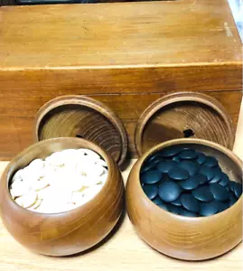 Japanese Old Goishi Go-Stone IGO Game Nachi Black Stone Clam W/ Wooden Box FS - Picture 1 of 5