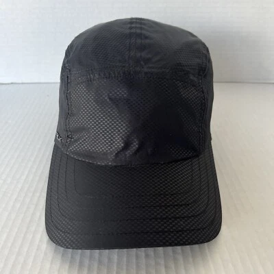 RLX Ralph Lauren 黑色“碳纤维”聚酯纤维 5 面板绑带帽 OSFA — 第 1/4 张图片