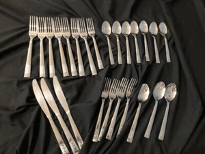 Pfaltzgraff Carlisle Basket Weave Stainless Steel Flatware  - Picture 1 of 2