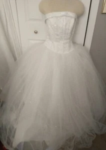 David's Bridal White Wedding Dress - Size 6 - NEW - still in bag - Picture 1 of 6