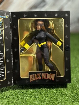 Marvel Famous Cover Series 8" Action Figure Black Widow Toy Biz FABRIC COSTUME! - Image 1 of 4