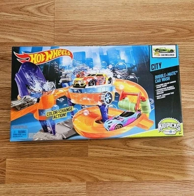 New Hot Wheels Color Shifters Bubble-Matic Car Wash Playset Out Of Print - Image 1 of 4