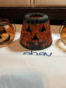 HALLOWEEN MOSAIC GLASS PUMPKIN CANDLE SHADE W/ 2 TEA LIGHT PUMPKINS VINTAGE RETR - Picture 1 of 8
