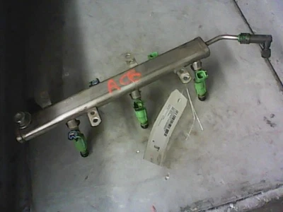 Rampe injection occasion CHRYSLER VOYAGER IV Phase 1 - 3.3i V6 175ch - - Imagen 1 de 3