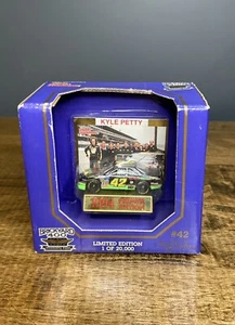 KYLE PETTY #42 MELLO YELLO 1994 PREMIER EDITION BRICKYARD 400 1:64 RACING CHAMPI - Picture 1 of 3
