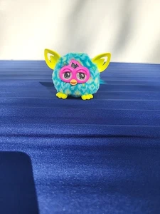 2013 Hasbro Furby blau gelb Wellen furbling Mini 3 Zoll elektronisches sprechendes Plüschtier - Bild 1 von 5