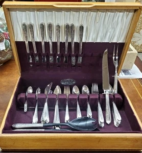 Nobility Royal Rose 84 pc Set Service for 8 Silverplate Flatware Box Cloth - Picture 1 of 9