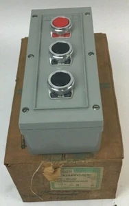 GE CR2940NC203C 3 UNIT 600V OPEN-CLOSE-STOP CAST ALUM. ENCL. PUSHBUTTON STATION - Picture 1 of 8