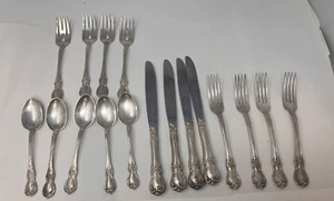 TOWLE OLD MASTER STERLING SILVER 4 Place Settings Plus 1 extra spoon - 17 Pieces - Picture 1 of 11