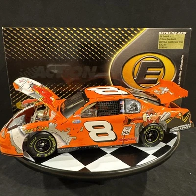 RARO Acción Dale Earnhardt Jr. #8 Looney Tunes Revancha Elite Carrera Versión 1/24  Foto 1 de 4
