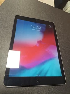 Apple iPad Air 1st Gen. 16GB Tablet - Space Grey (READ DESCRIPTION) W16-C5 - Picture 1 of 6
