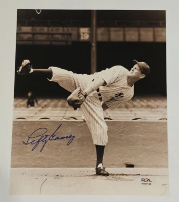 LEFTY GOMEZ Signed 8x10 Photo-HALL OF FAME-NEW YORK YANKEES-PSA - Image 1 of 3