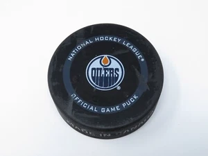 2022 Los Angeles Kings Vs Edmonton Oilers Game 1 Playoff Game Used Puck McDavid! - Imagen 1 de 3