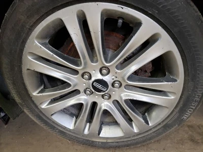 Rueda 18x8 7 radios divididos para 13-16 MKZ 1229146 Foto 1 de 4