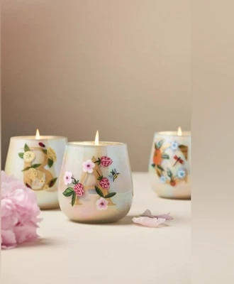 Anthropologie Monograma Pintado a Mano Noche Gardenia Vela Letra “F” Nuevo con Etiquetas Foto 1 de 2