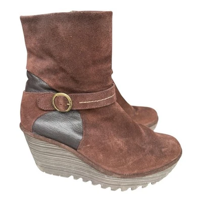 Bota de cuña de gamuza Fly London Yome para mujer talla 39 8-8,5 ancha Foto 1 de 4