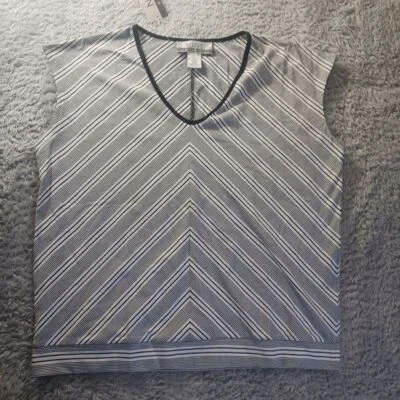 NWT Nine & Co Chevron Stripe Sleeveless V-Neck Top Womens L Geometric Office - Image 1 of 4