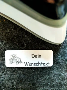 40 personalisierte Motiv Namensetiketten selbstklebend Trecker Kleidung Wäsche - Bild 1 von 5