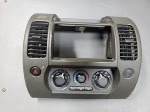 2005-2008 Nissan Xterra Radio Center Dash Bezel Trim Climate Control OEM Gray - Bild 1 von 6