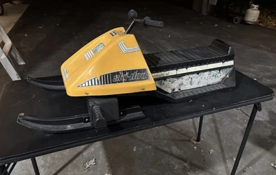 Coleco Ski-Doo Formula XL children's ride-on toy snowmobile - Image 1 of 4