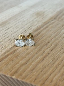 1.70ct 18ct Gold Oval Studs Screw Back - Picture 1 of 3
