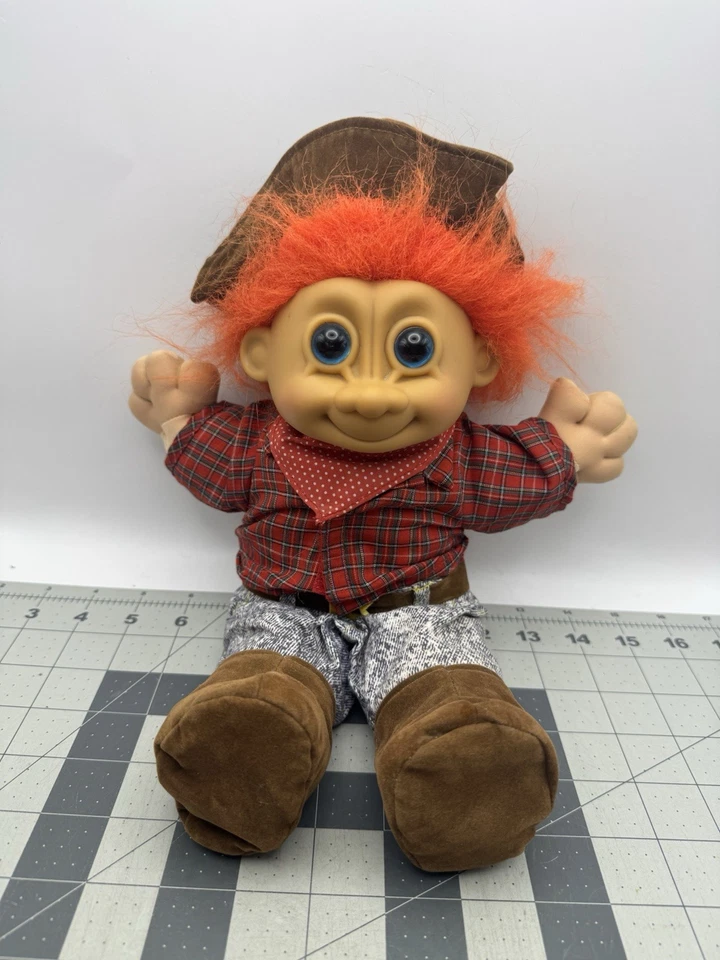 Muñeca Russ Troll 12" Cuerpo Suave Pelo Naranja Ojos Azules Traje Vaquero Occidental Foto 1 de 4