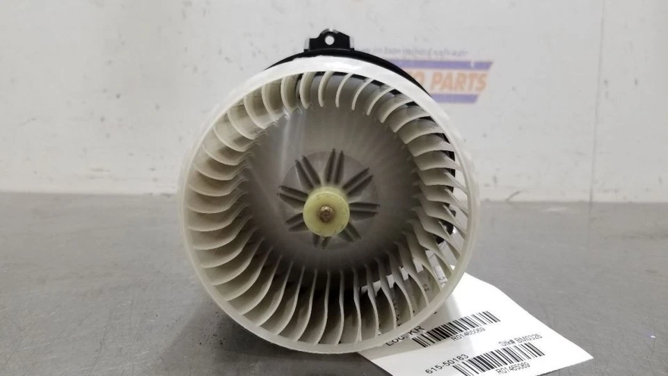 Toyota Highlander 18 2018 fabricante de equipos originales ventilador trasero motor calefacción  Foto 1 de 4