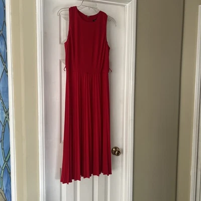 Vestido midi plisado sin mangas Tommy Hilfiger color rojo talla 6 Foto 1 de 4